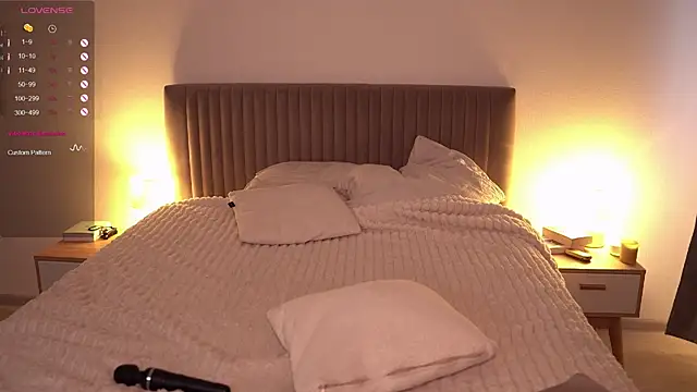 Snapshot of arielbell_ chatting on 5, 11, 2025 arielbell online show from 5, 11, 2025