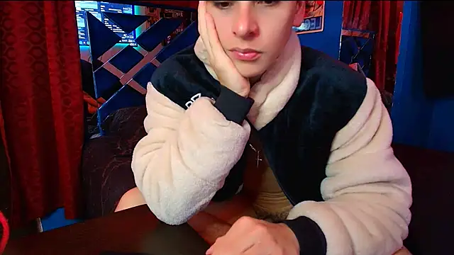 Snapshot of Luke_Howland chatting on 6, 11, 2025 Luke Howland online show from 6, 11, 2025