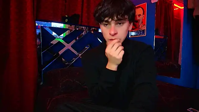 Snapshot of Luke_Howland chatting on 7, 11, 2025 Luke Howland online show from 7, 11, 2025