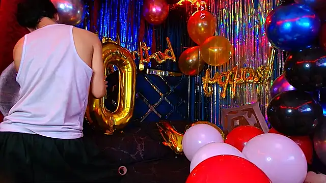 Snapshot of Luke_Howland chatting on 8, 11, 2025 Luke Howland online show from 8, 11, 2025