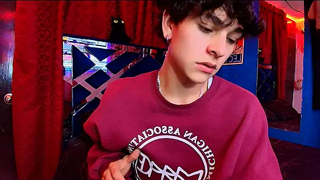 Snapshot of Luke_Howland chatting on 5, 12, 2025 Luke Howland online show from 5, 12, 2025