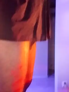 Snapshot of McdyllanXX chatting on 4, 10, 2025 McdyllanXX online show from 4, 10, 2025