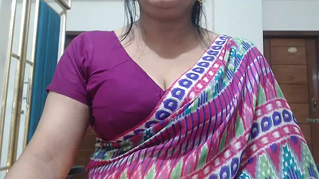 Snapshot of desi-maisa130 chatting on 28, 4, 2026 desi-maisa130 online show from 28, 4, 2026