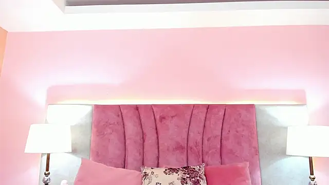 SophiaLaurens online show from 11, 1, 2025