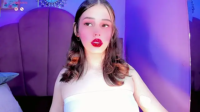 ValeriaAguilar online show from 9, 2, 2026