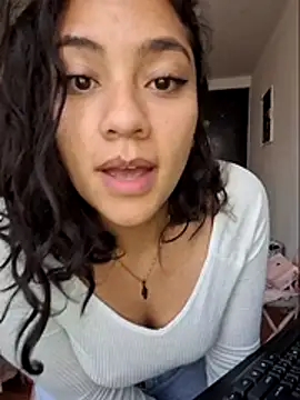 Thaliacooper  online show from 11, 12, 2024