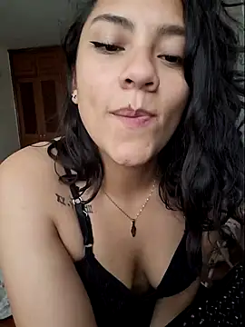 Thaliacooper  online show from 17, 12, 2024