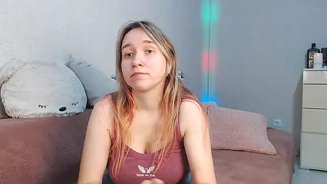 lovely hayley online show from 19, 12, 2025