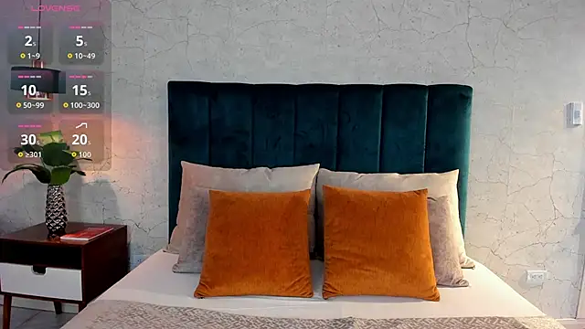 Luna18Pink online show from 10, 9, 2025