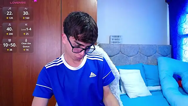 OwenBluee online show from 14, 1, 2025