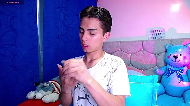 OwenBluee online show from 7, 2, 2025