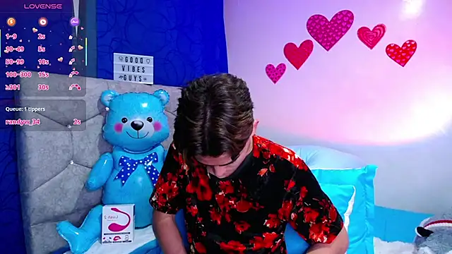 OwenBluee online show from 21, 2, 2025