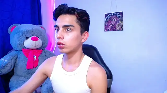 Snapshot of OwenBluee chatting on 6, 5, 2026 OwenBluee online show from 6, 5, 2026