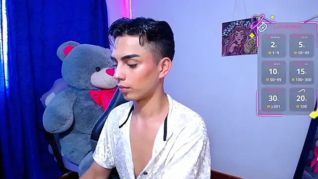 Snapshot of OwenBluee chatting on 26, 5, 2026 OwenBluee online show from 26, 5, 2026