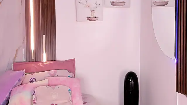 mia six66 online show from 21, 3, 2026