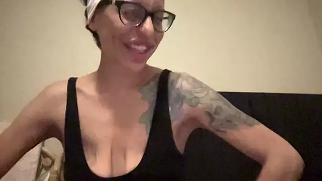 myloveforyouu online show from 2, 4, 2026