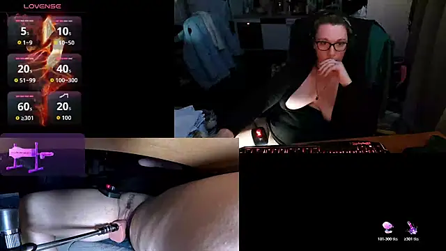 Snapshot of lili-hot-77 chatting on 13, 11, 2025 lili-hot-77 online show from 13, 11, 2025