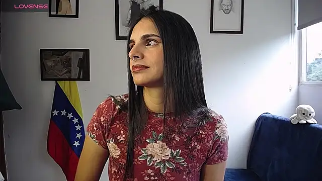 Snapshot of alma_violeta chatting on 13, 1, 2026 alma violeta online show from 13, 1, 2026