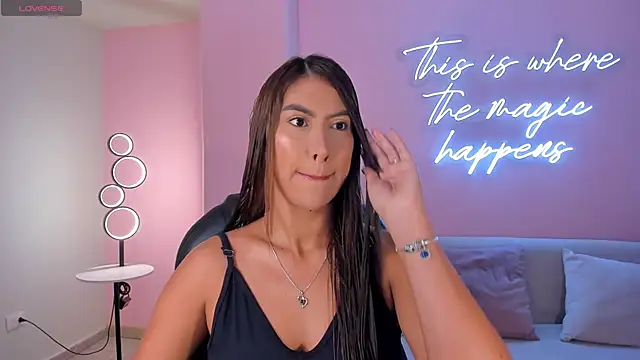 ArianaDumont online show from 1, 2, 2026