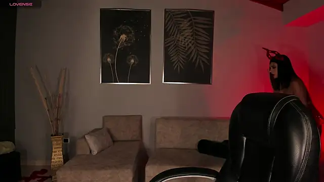 Snapshot of KatieStonne chatting on 1, 11, 2025 KatieStonne online show from 1, 11, 2025