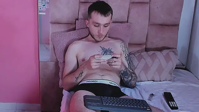 Dylanwhite23  online show from 23, 4, 2026