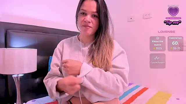 Snapshot of daniela_beauty chatting on 11, 10, 2025 daniela beauty online show from 11, 10, 2025