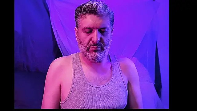 Snapshot of BushBator chatting on 10, 2, 2026 BushBator online show from 10, 2, 2026