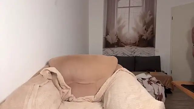 Snapshot of Caliiie-of chatting on 13, 10, 2025 Caliiie-of online show from 13, 10, 2025