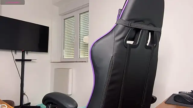 Snapshot of Caliiie-of chatting on 5, 11, 2025 Caliiie-of online show from 5, 11, 2025