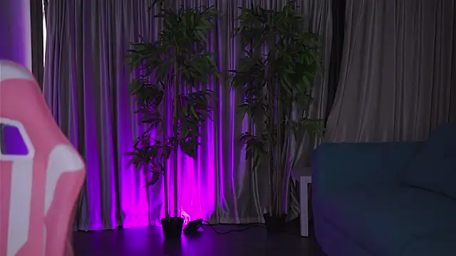 Snapshot of MissKiarra chatting on 15, 2, 2025 MissKiarra online show from 15, 2, 2025