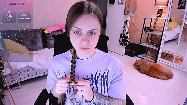 NaniMoore online show from 6, 1, 2025