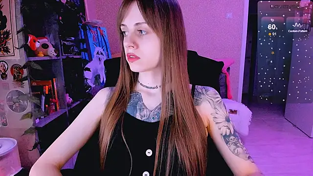 NaniMoore online show from 25, 2, 2025