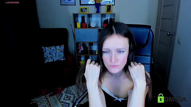 FrancescaCollins online show from 28, 1, 2025