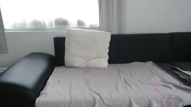 Snapshot of HotElena chatting on 10, 10, 2025 HotElena online show from 10, 10, 2025