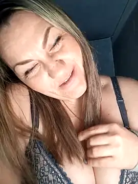 Ant0nina online show from 21, 3, 2025