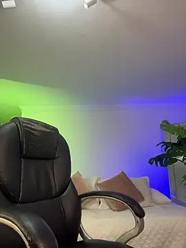 JANYLOVE   online show from 1, 6, 2026