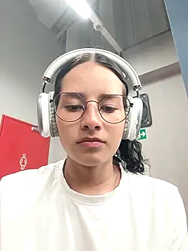  vaness online show from 4, 3, 2025