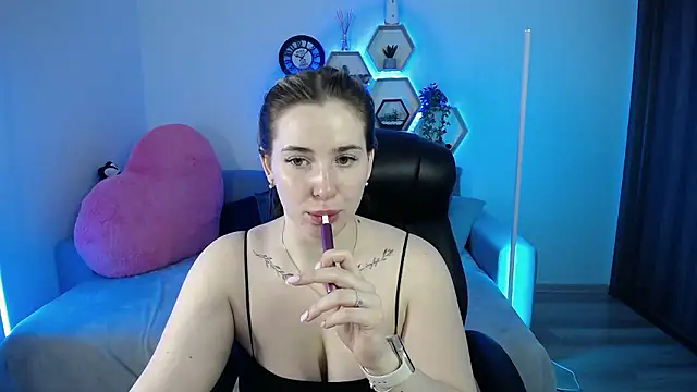 SabrinViolet online show from 13, 1, 2026