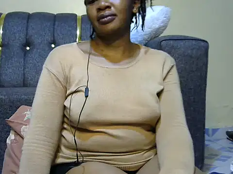Snapshot of Sexy_Kezzy chatting on 3, 10, 2025 Sexy Kezzy online show from 3, 10, 2025