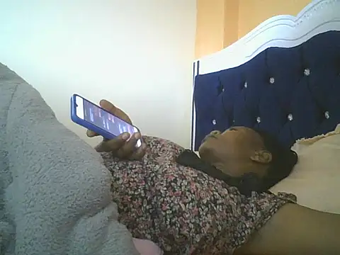 clakemmy250 online show from 11, 2, 2025