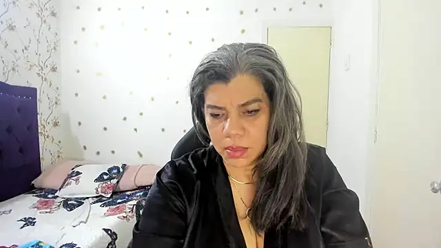 vikyadams online show from 25, 5, 2026