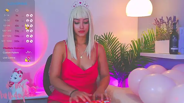 catalina  lovers online show from 31, 1, 2025