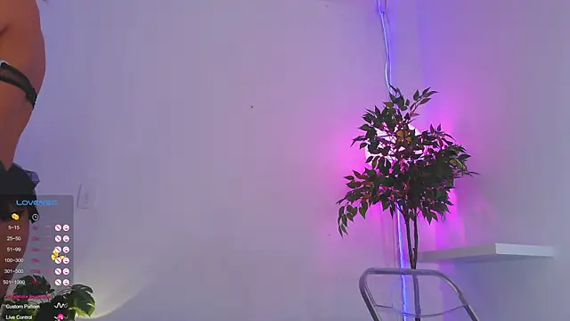 catalina  lovers online show from 19, 11, 2025