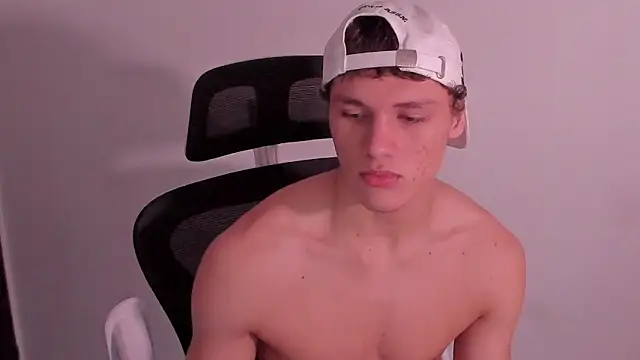 laurent nova online show from 10, 4, 2026