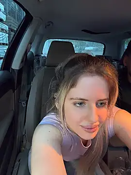 Holly-Glamour online show from 11, 6, 2026