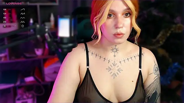 The Full Red Moon online show from 12, 12, 2024