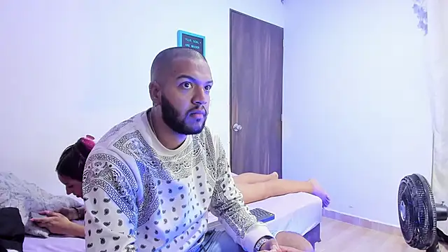 Snapshot of katia__dann chatting on 8, 2, 2025 katia dann online show from 8, 2, 2025