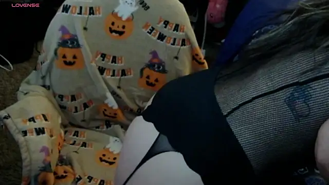 Snapshot of ziggyspice chatting on 11, 9, 2025 ziggyspice online show from 11, 9, 2025