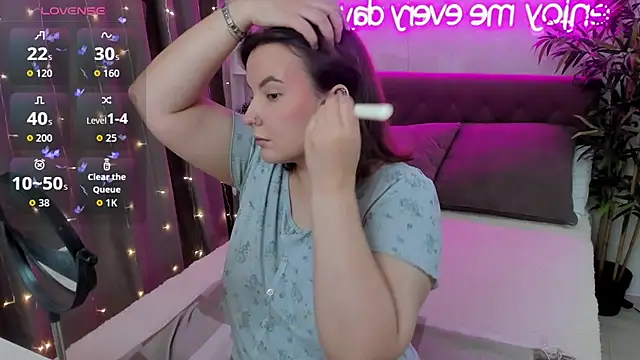 FeralPeach online show from 3, 10, 2025