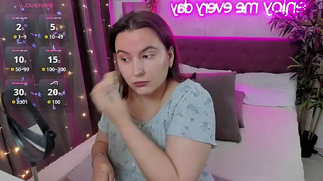 FeralPeach online show from 26, 10, 2025